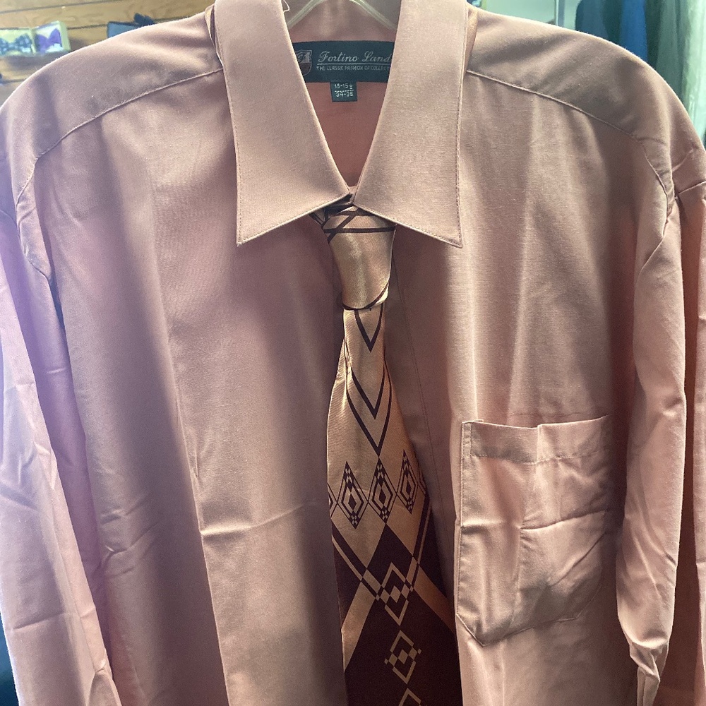 Men’s Dress Shirt Combo W/ Matching Tie and Hanky